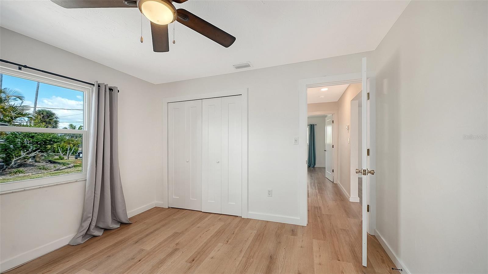 Image 29 of 45 For 447 Shore Drive