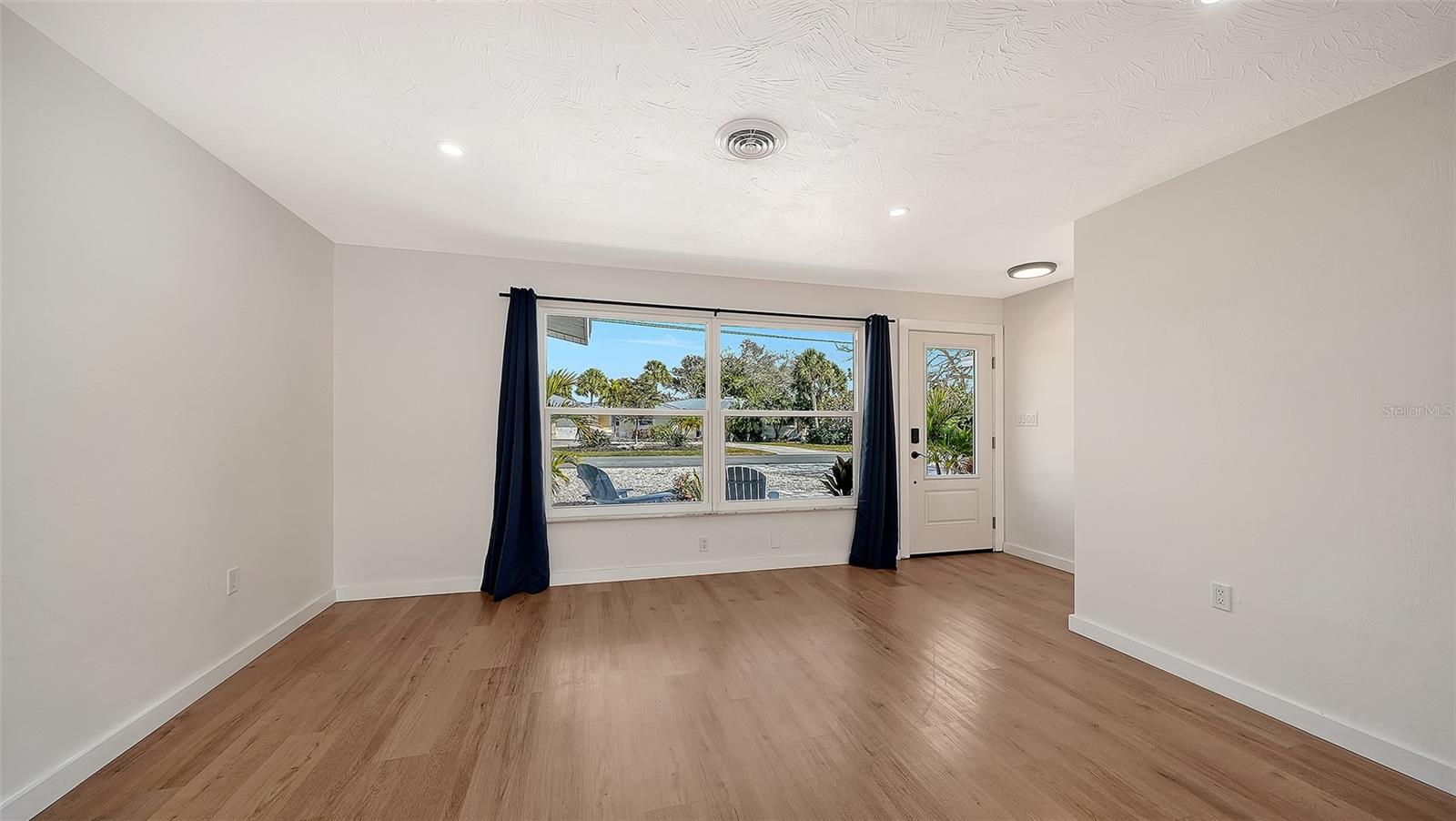 Image 5 of 45 For 447 Shore Drive