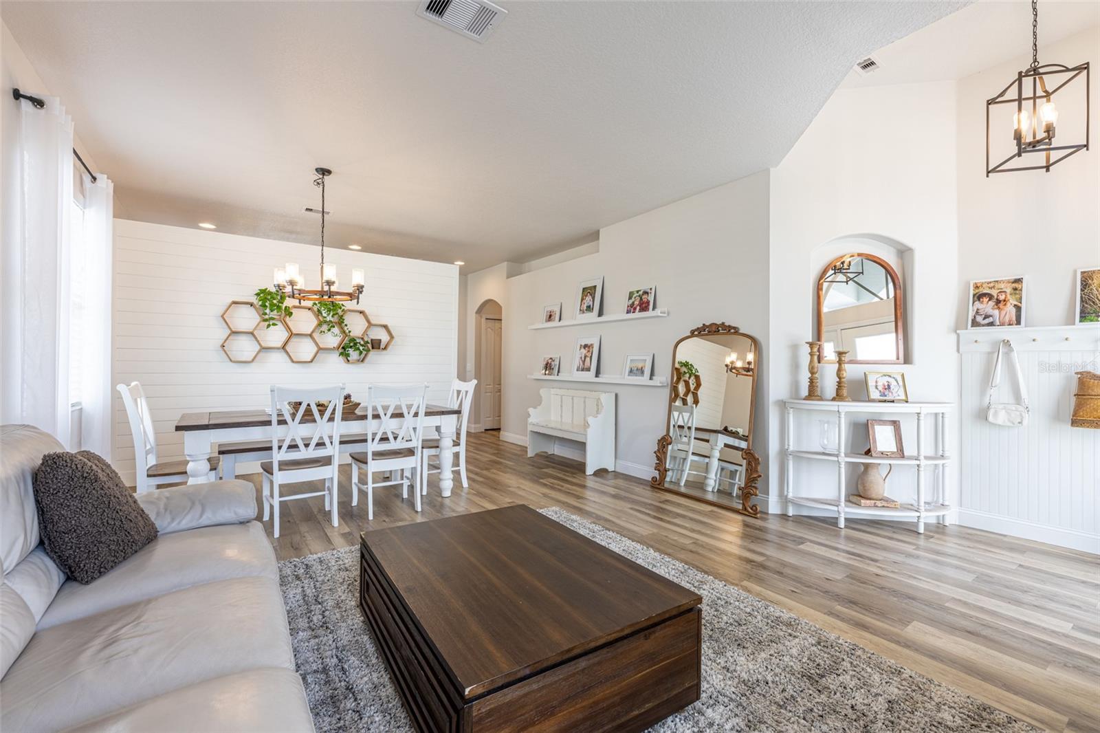 Image 5 of 50 For 4136 Little Gap Loop