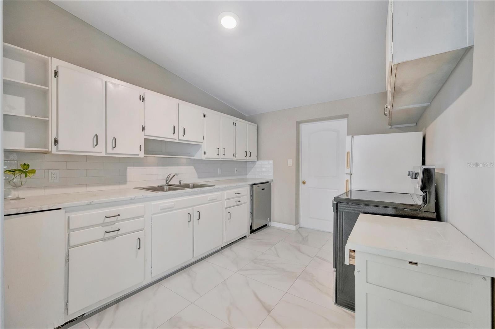 Image 10 of 40 For 6607 Georgia Avenue