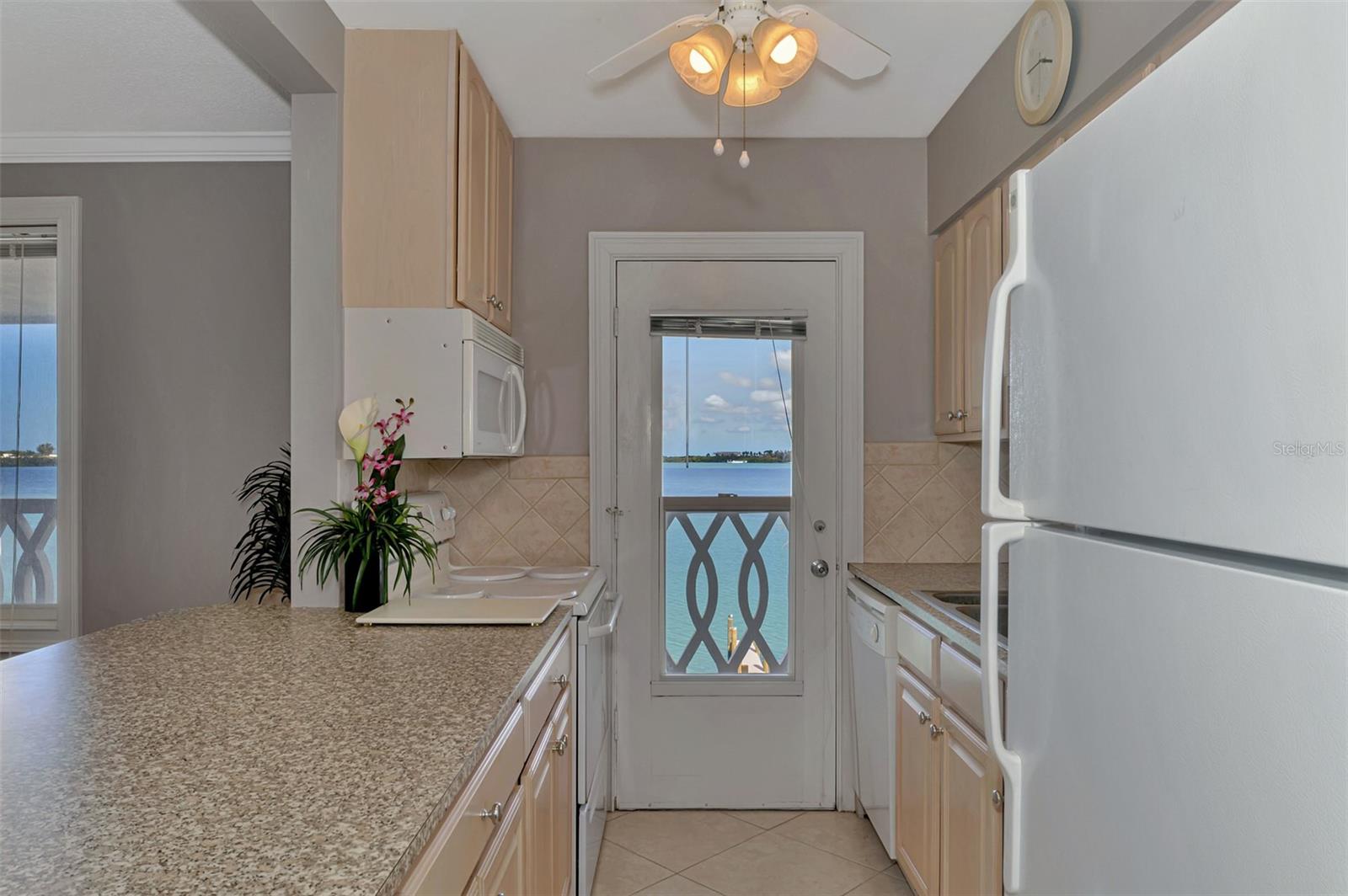 Image 25 of 62 For 763 John Ringling Boulevard 34