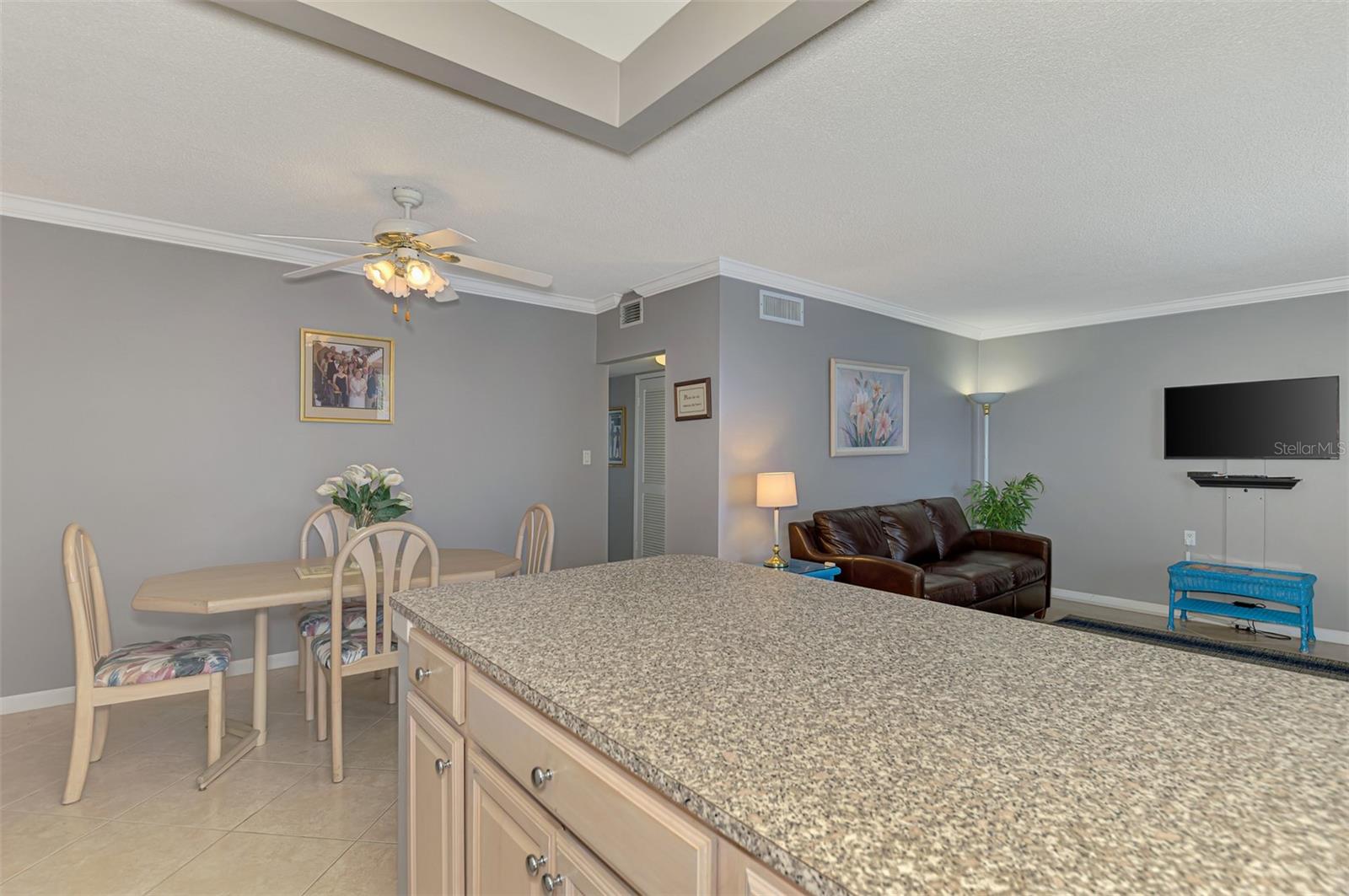 Image 27 of 62 For 763 John Ringling Boulevard 34