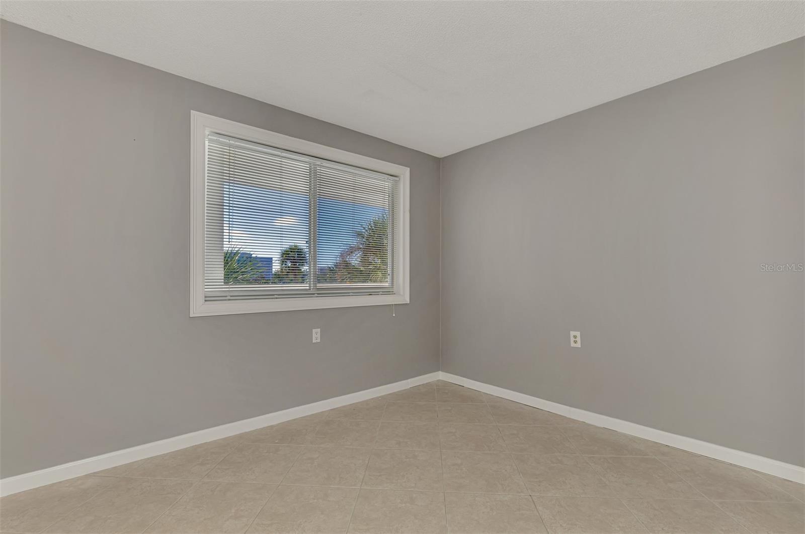 Image 33 of 62 For 763 John Ringling Boulevard 34