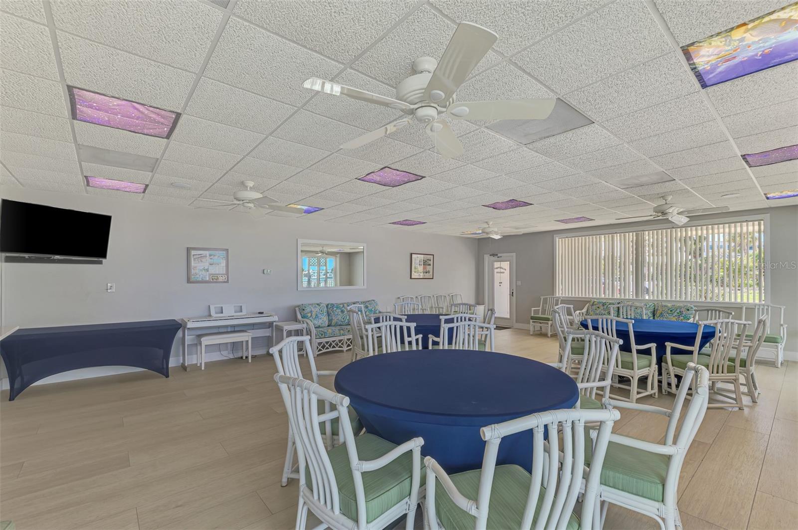 Image 61 of 62 For 763 John Ringling Boulevard 34