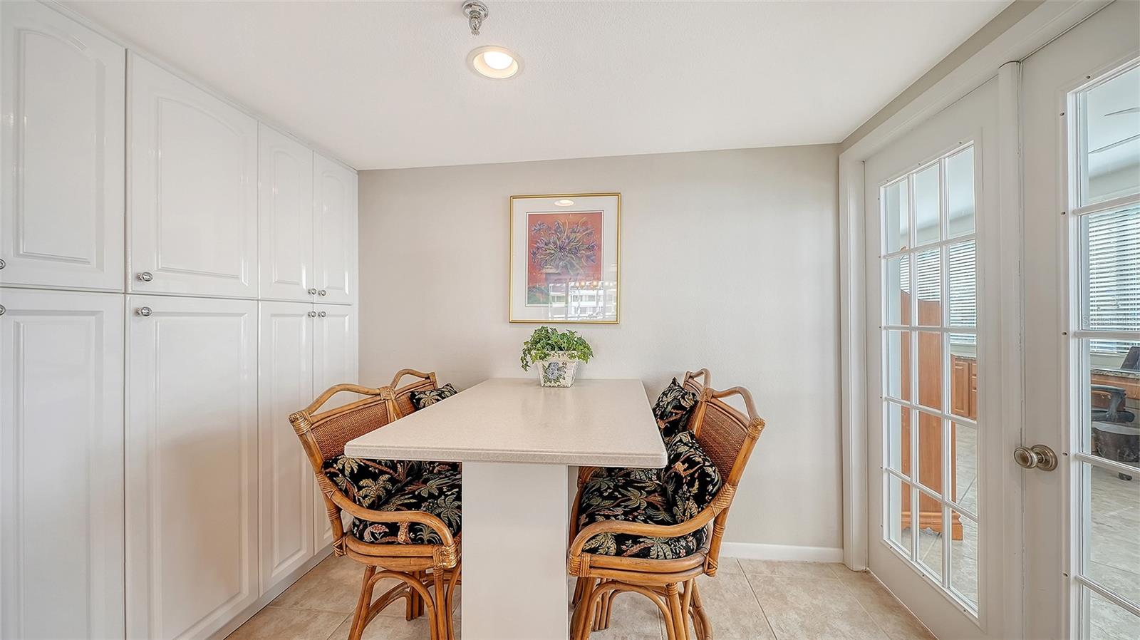 Image 10 of 44 For 1445 Gulf Of Mexico Drive 101