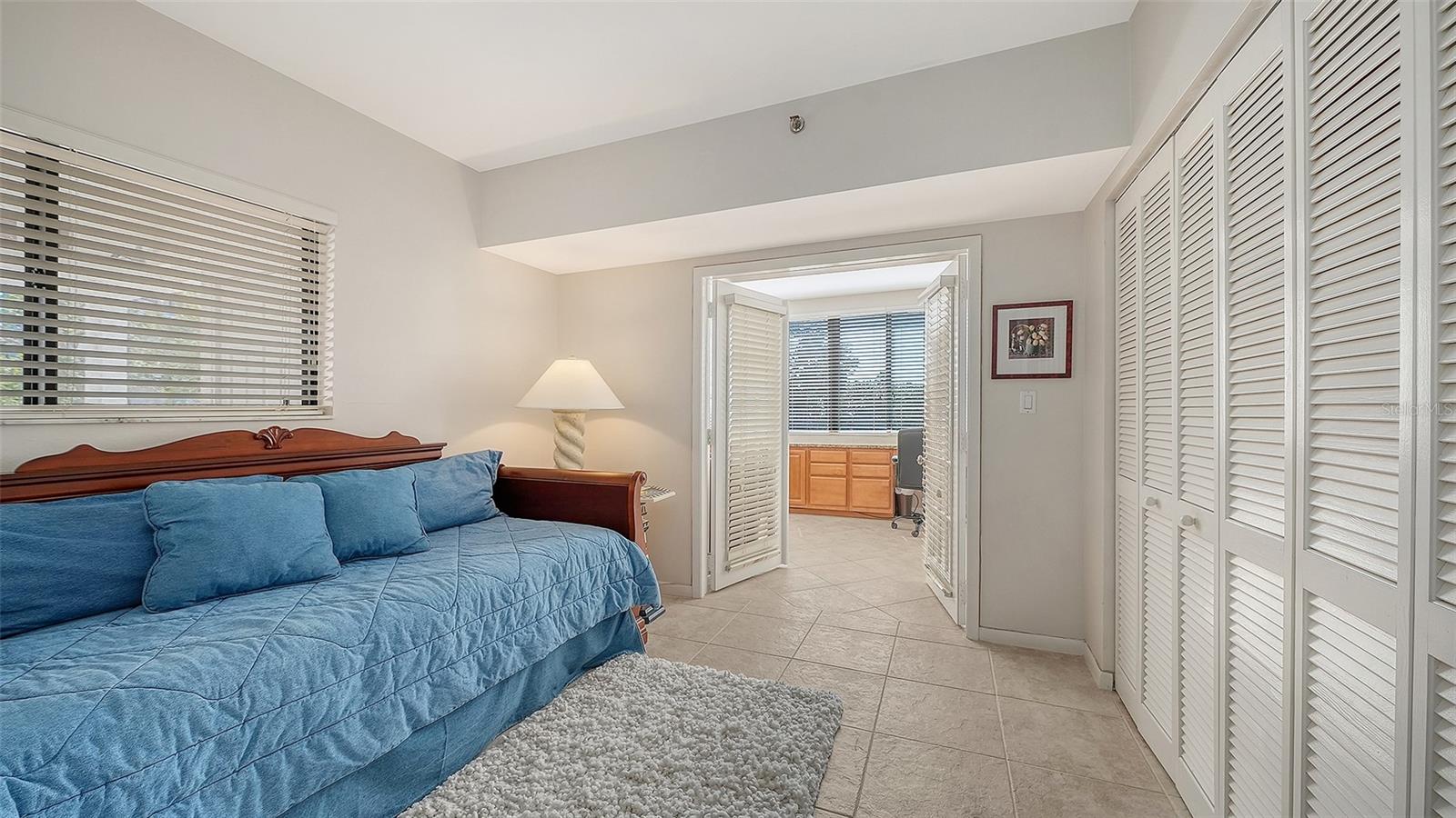 Image 29 of 44 For 1445 Gulf Of Mexico Drive 101