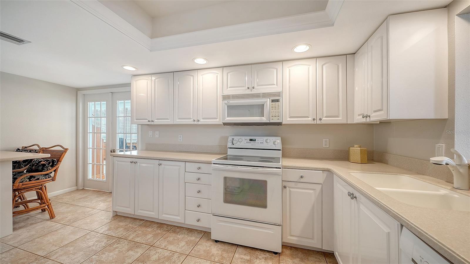 Image 9 of 44 For 1445 Gulf Of Mexico Drive 101