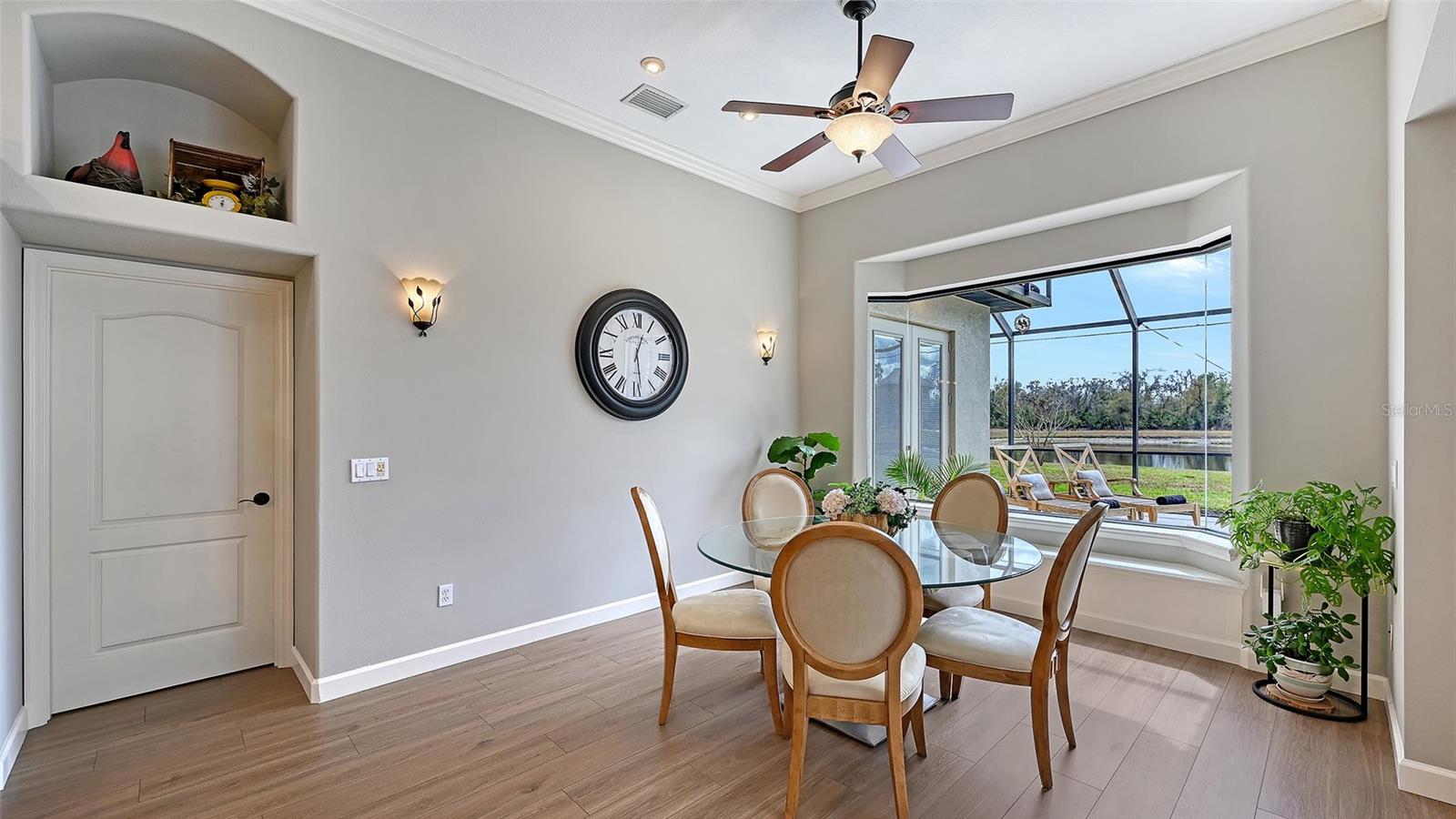 Image 17 of 62 For 16736 4th Avenue Ne