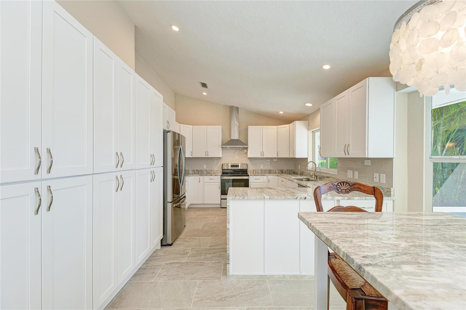 Image 46 of 100 For 1679 Valley Drive