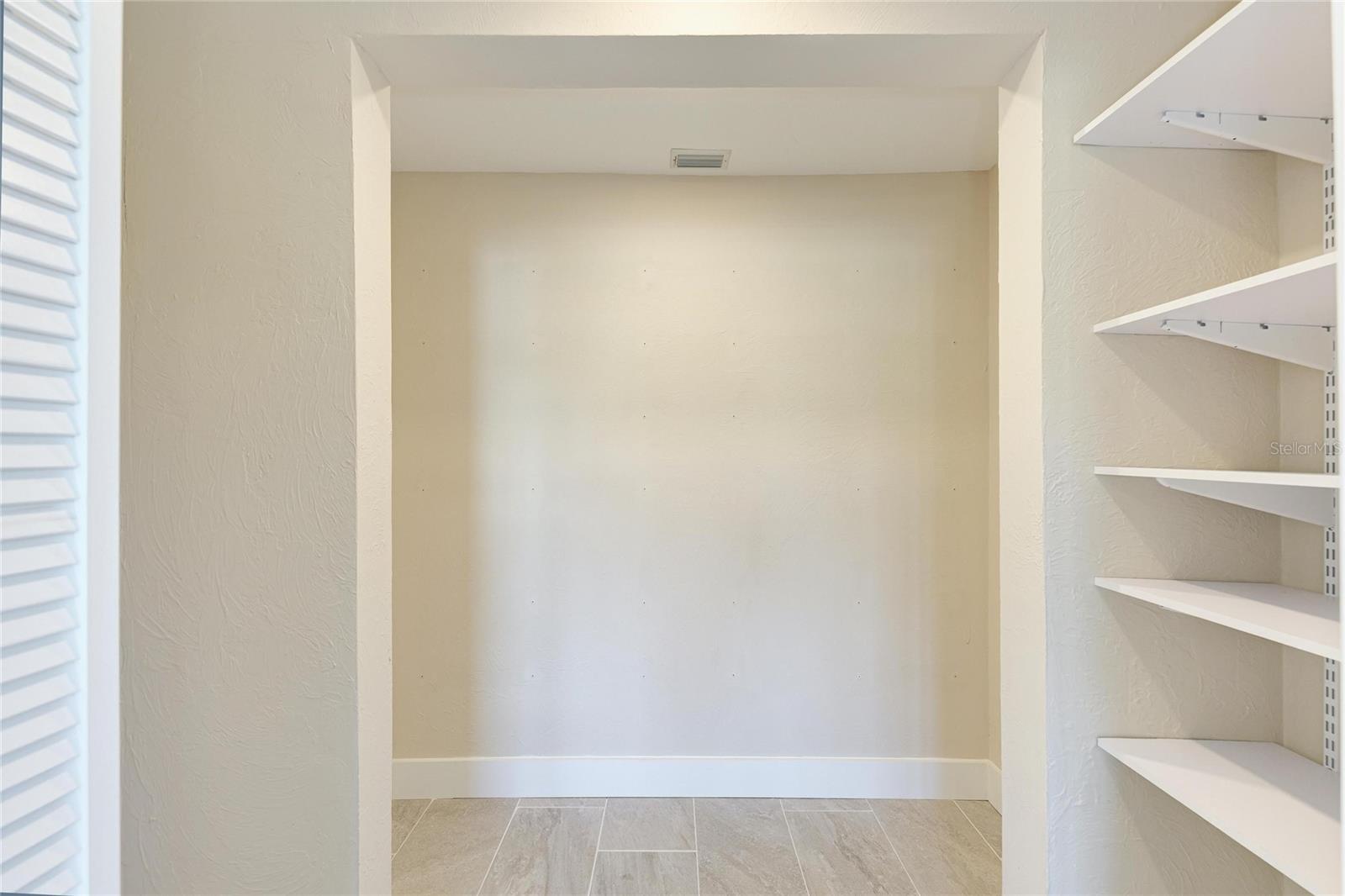 Image 67 of 100 For 1679 Valley Drive