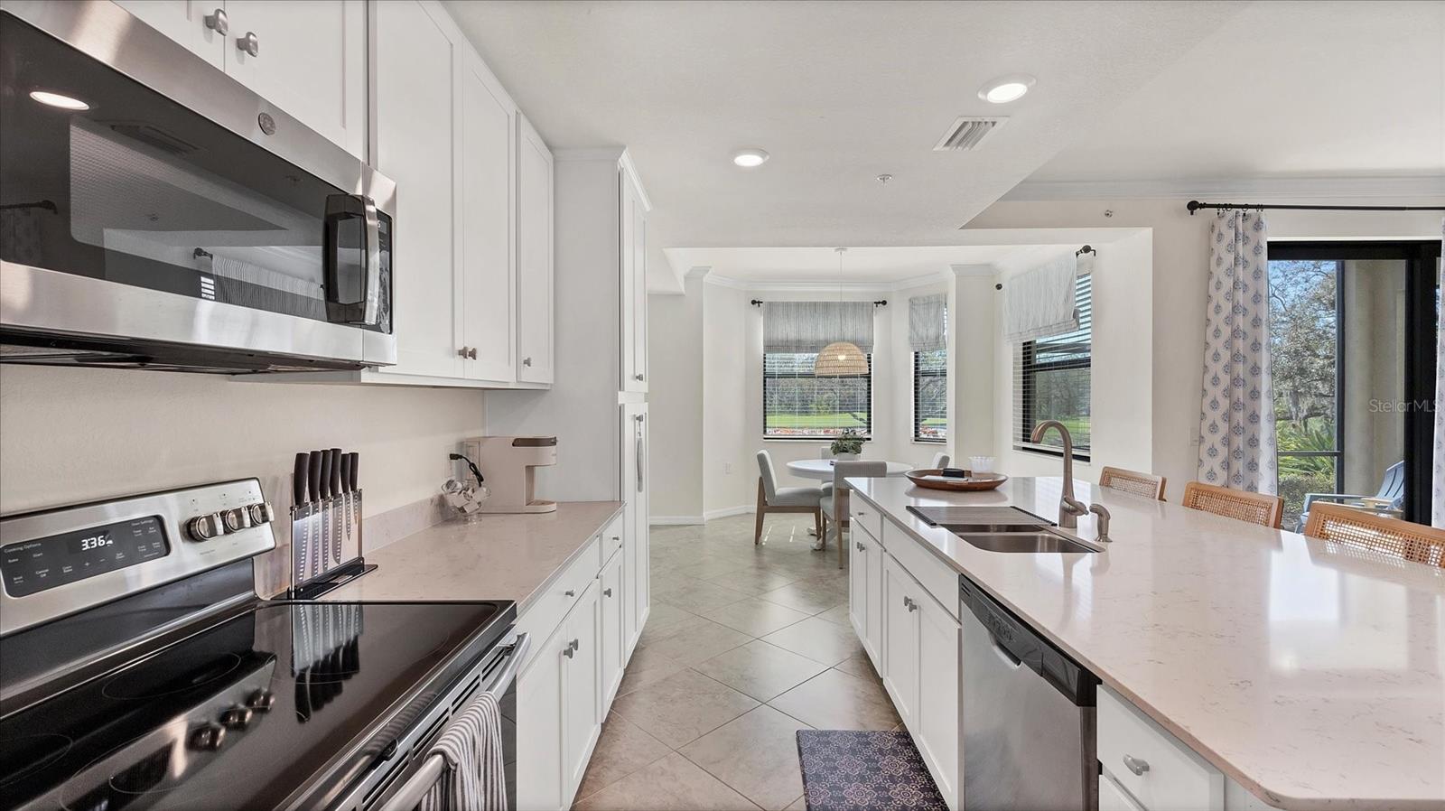 Image 14 of 70 For 17510 Gawthrop Drive 107