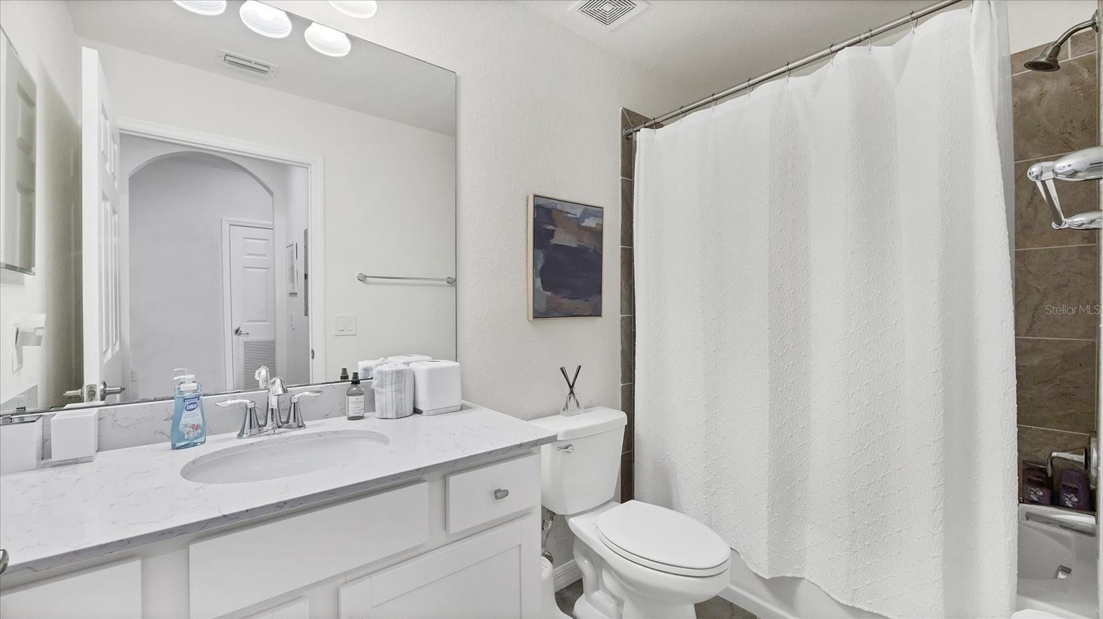 Image 21 of 70 For 17510 Gawthrop Drive 107