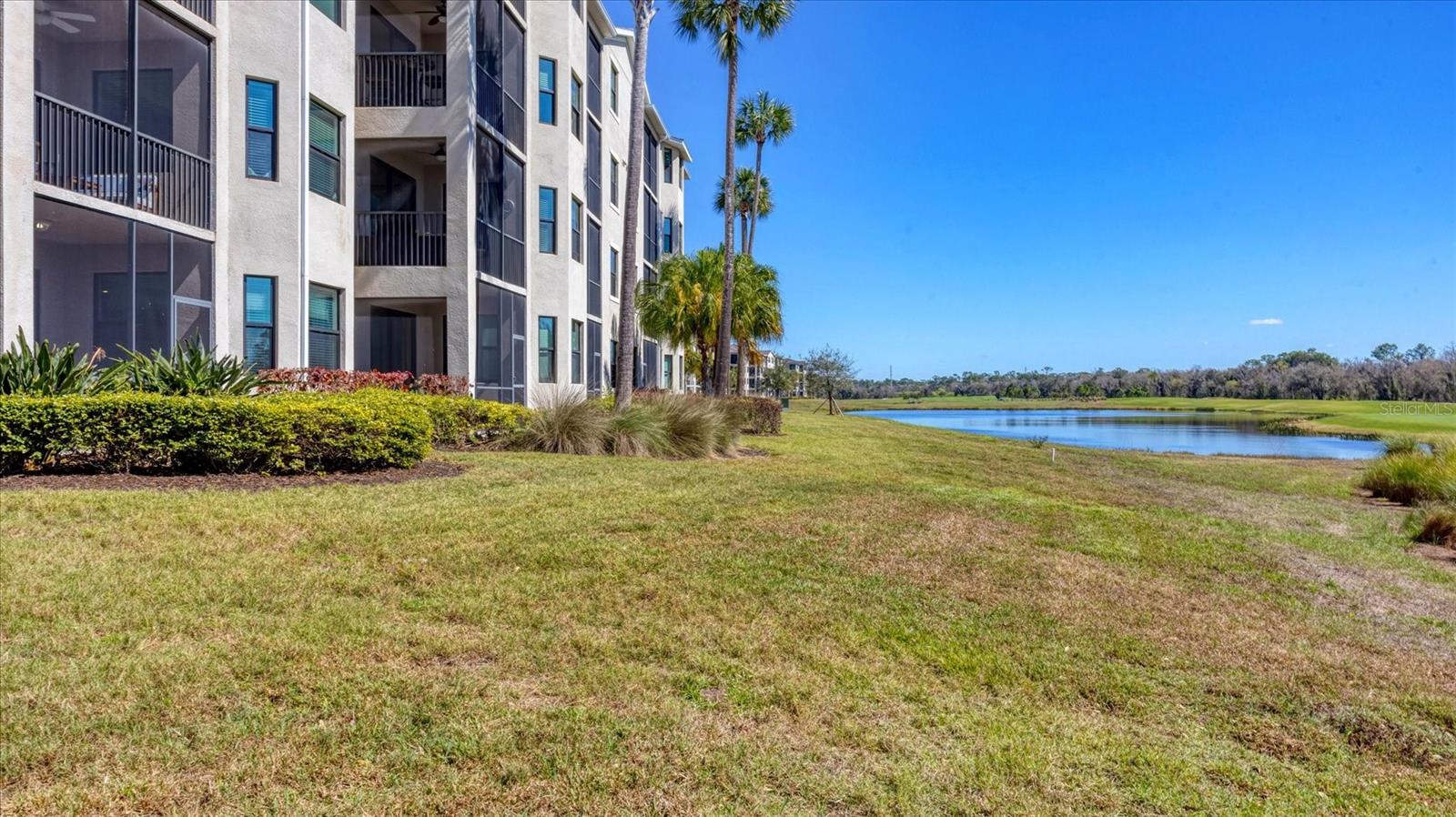 Image 31 of 70 For 17510 Gawthrop Drive 107