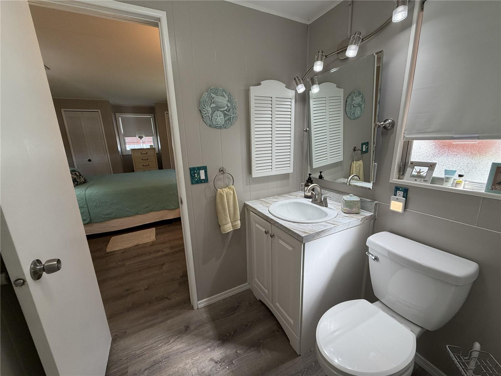 Image 24 of 67 For 5214 Beechmont Avenue