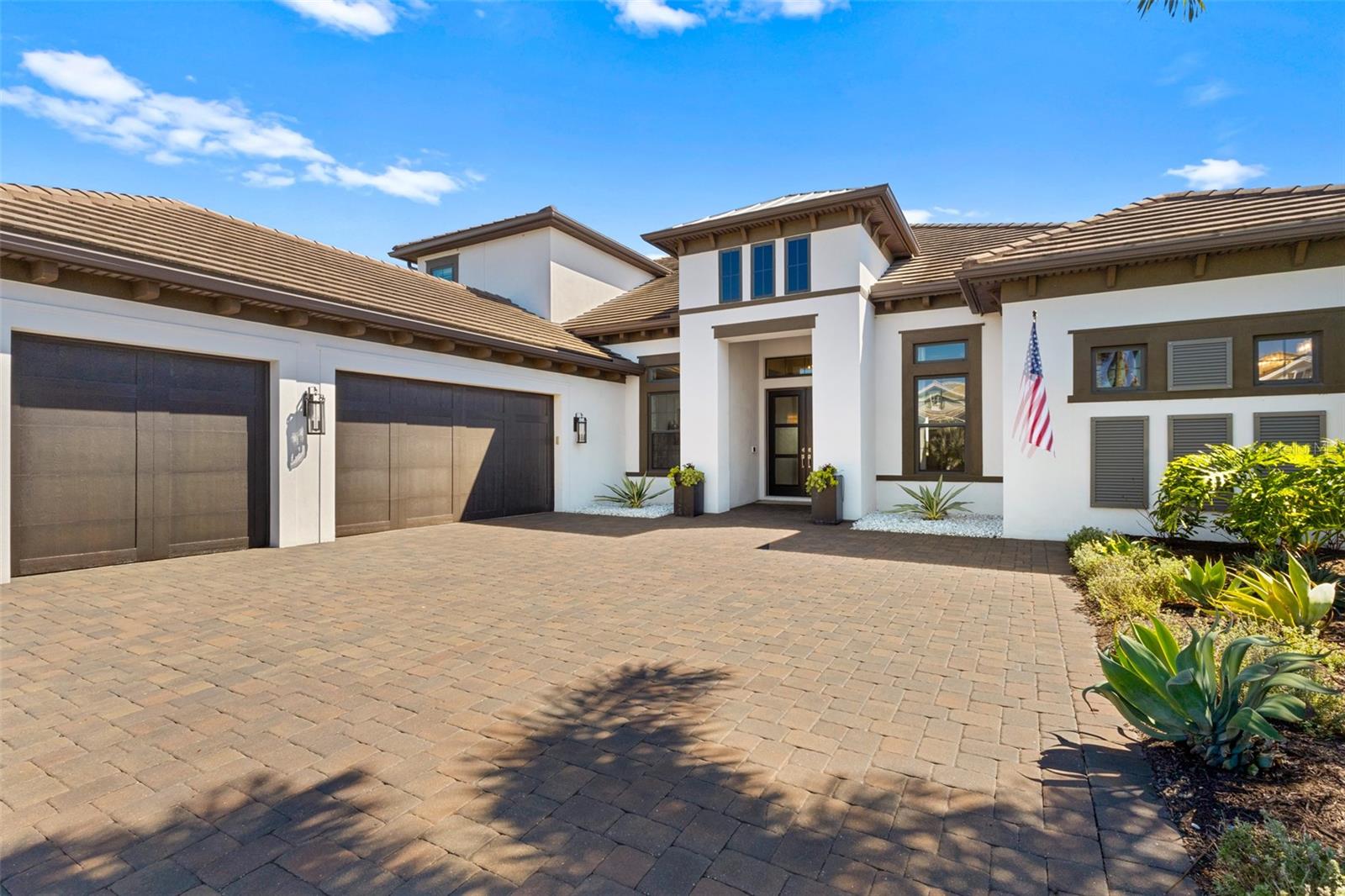 Image 11 of 100 For 15114 Derna Terrace