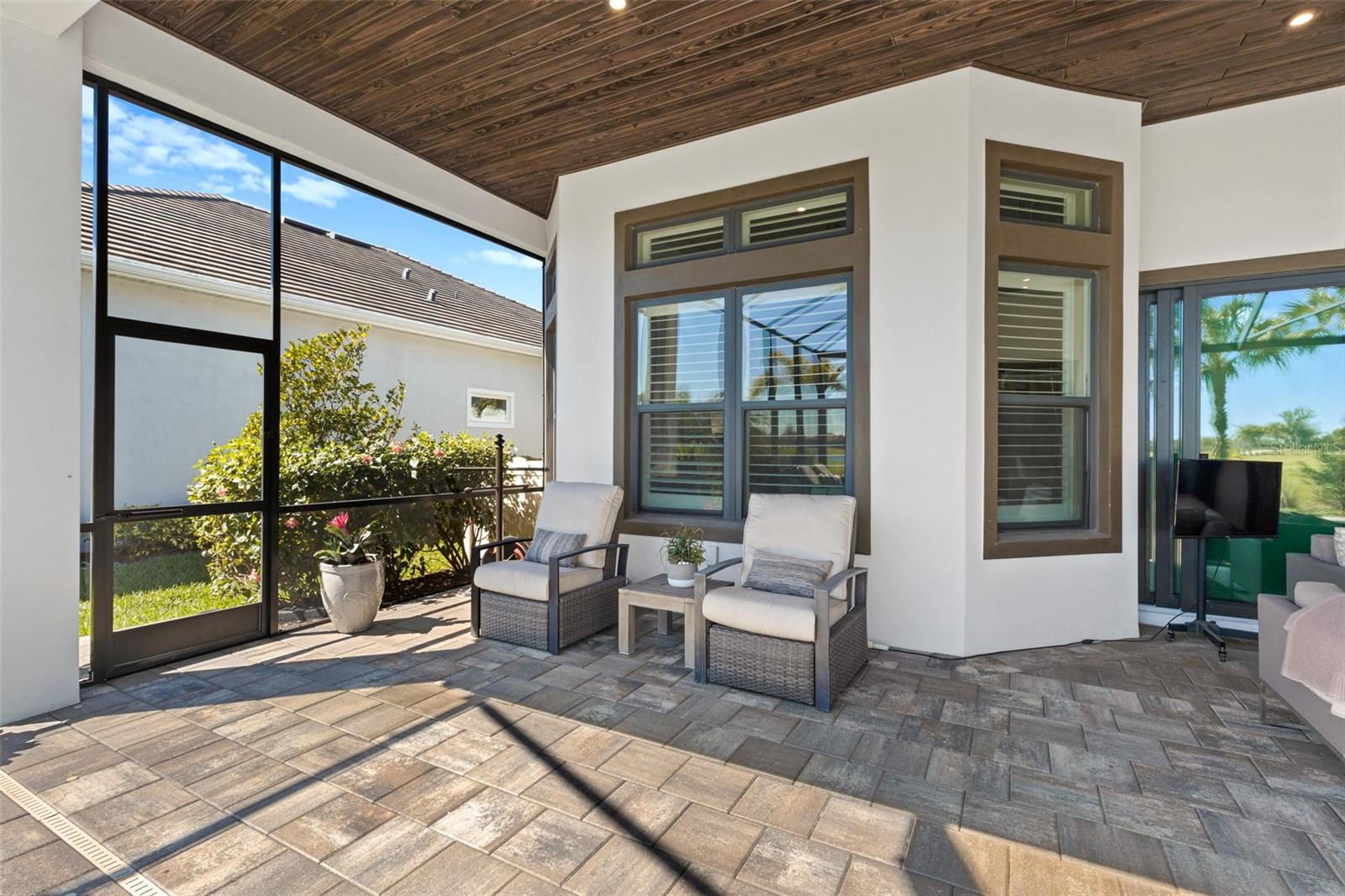 Image 40 of 100 For 15114 Derna Terrace