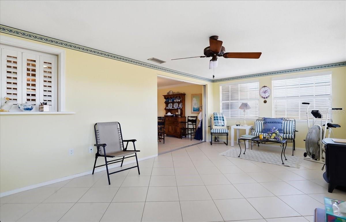 Image 11 of 48 For 6617 Glades Way