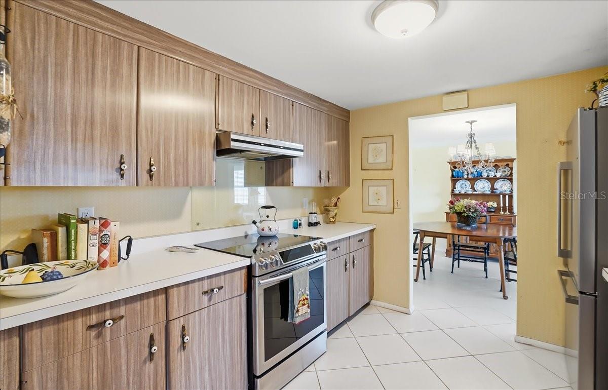 Image 14 of 48 For 6617 Glades Way