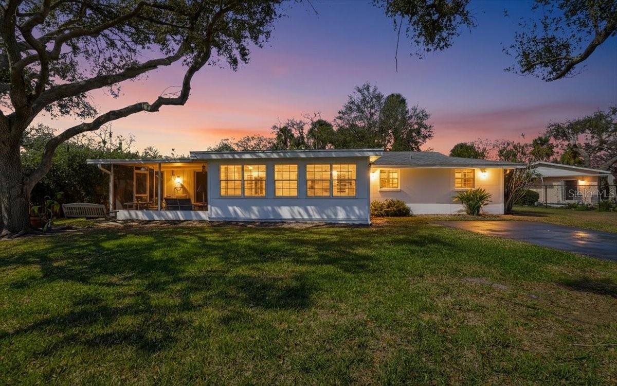 Image 34 of 48 For 6617 Glades Way