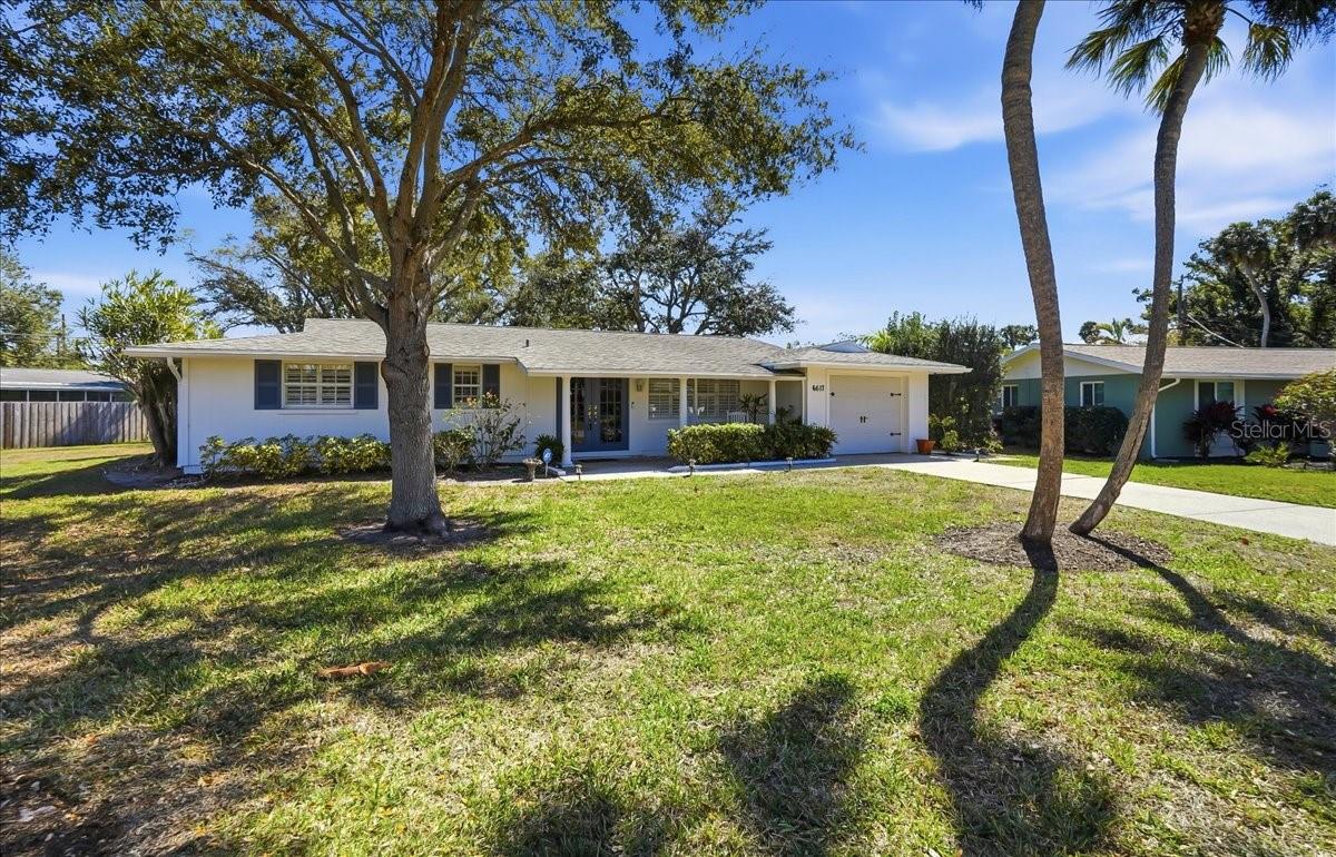 Image 39 of 48 For 6617 Glades Way