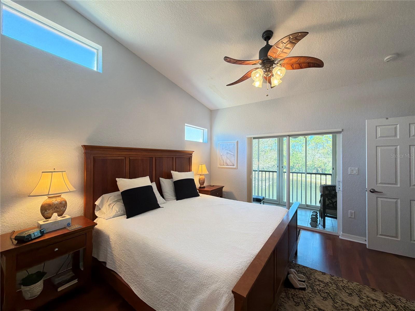 Image 11 of 31 For 7158 Strand Circle