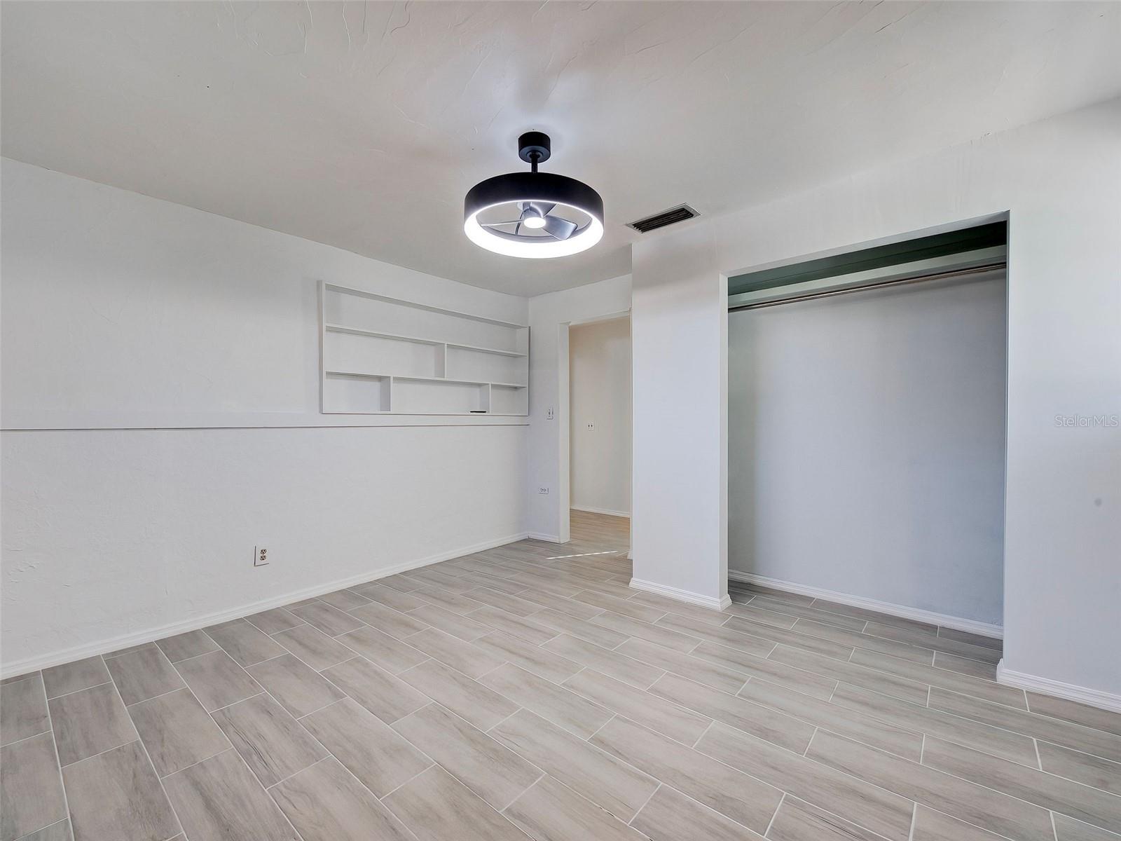 Image 13 of 34 For 313 Jessica Street N