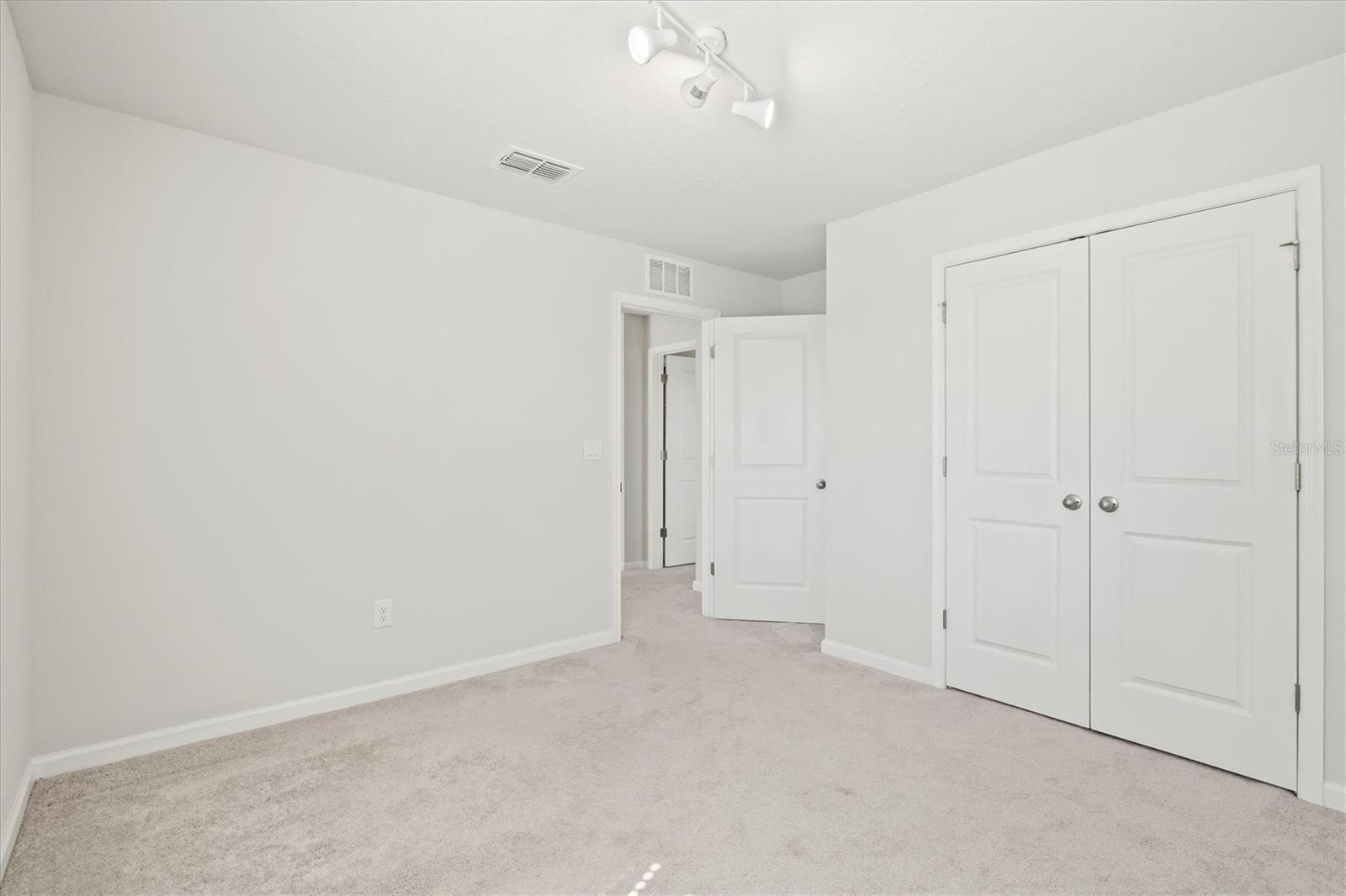 Image 20 of 91 For 5429 Spanish Moss Cove