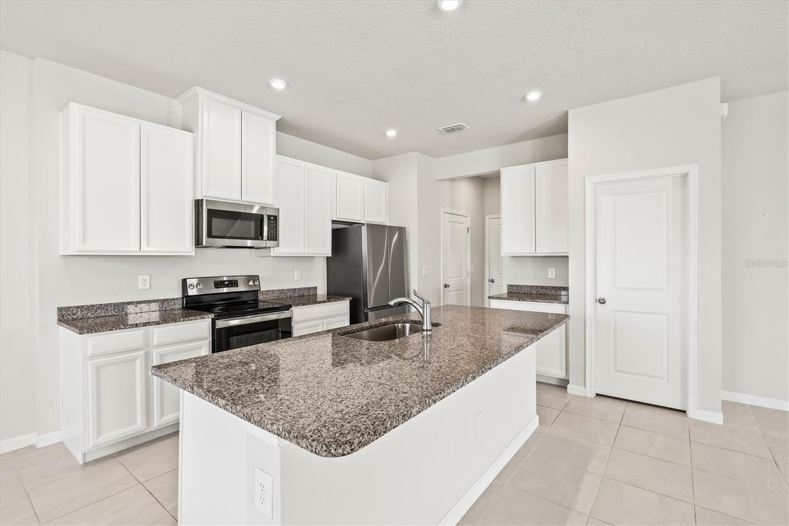 Image 8 of 91 For 5429 Spanish Moss Cove