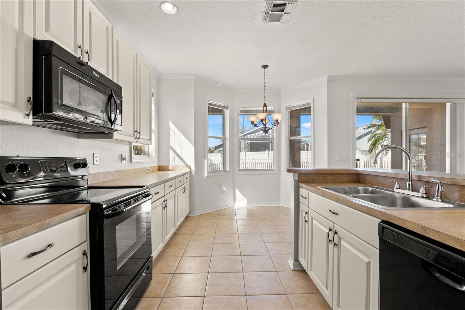 Image 26 of 66 For 17343 Lawn Orchid Loop