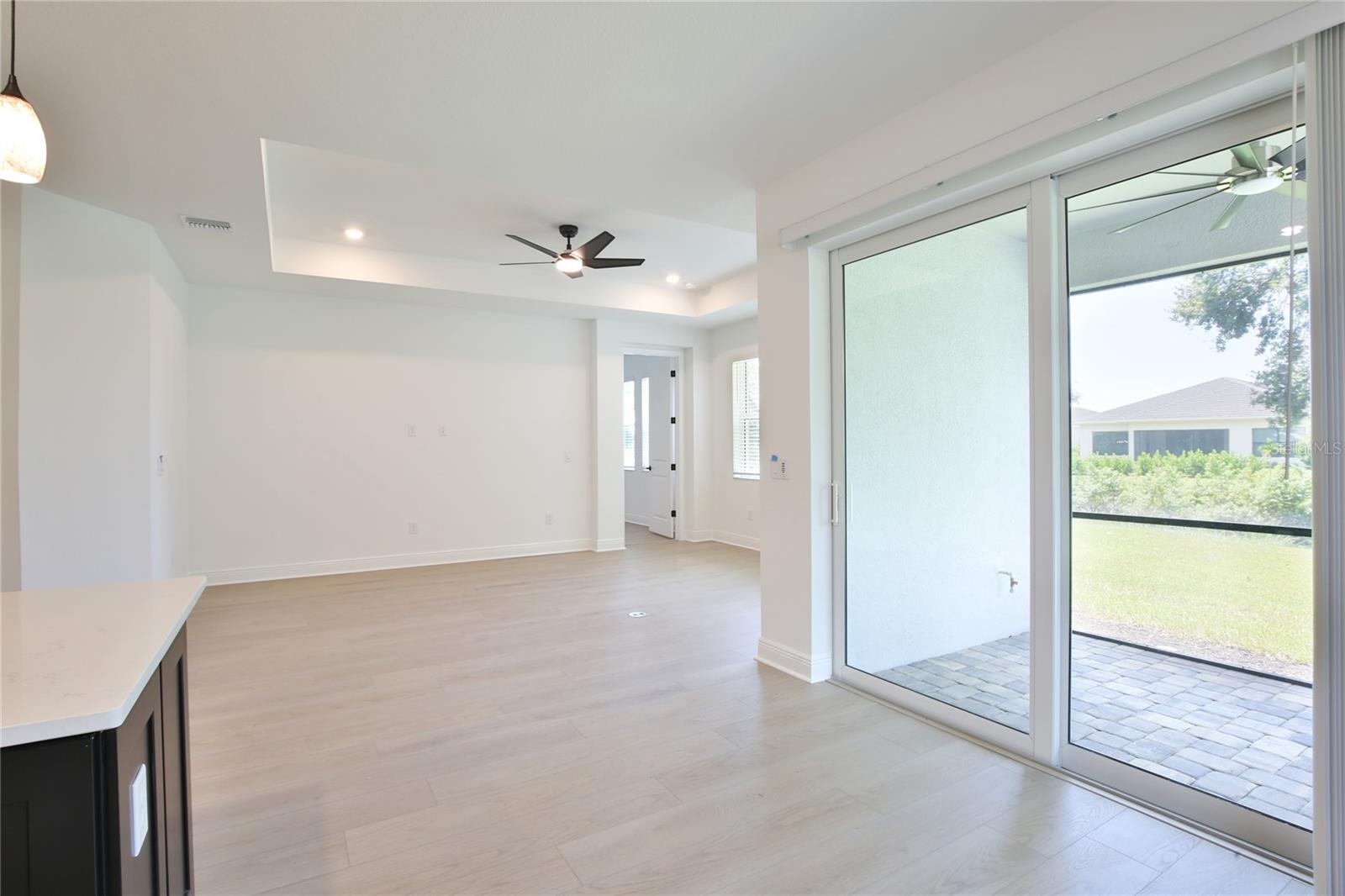 Image 14 of 52 For 17138 Savory Mist Circle