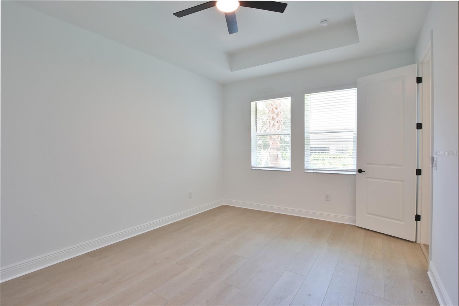 Image 18 of 52 For 17138 Savory Mist Circle