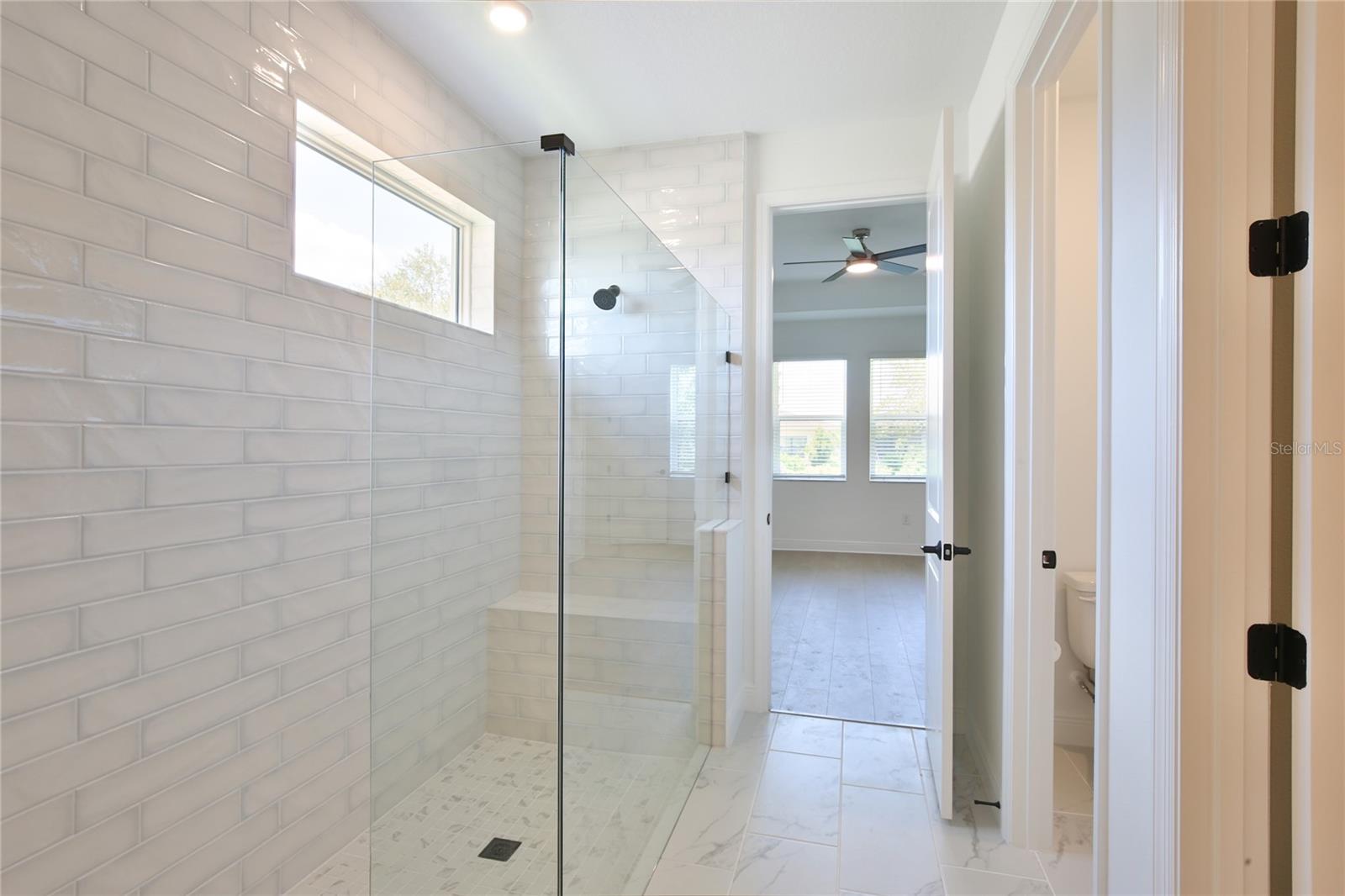 Image 22 of 52 For 17138 Savory Mist Circle