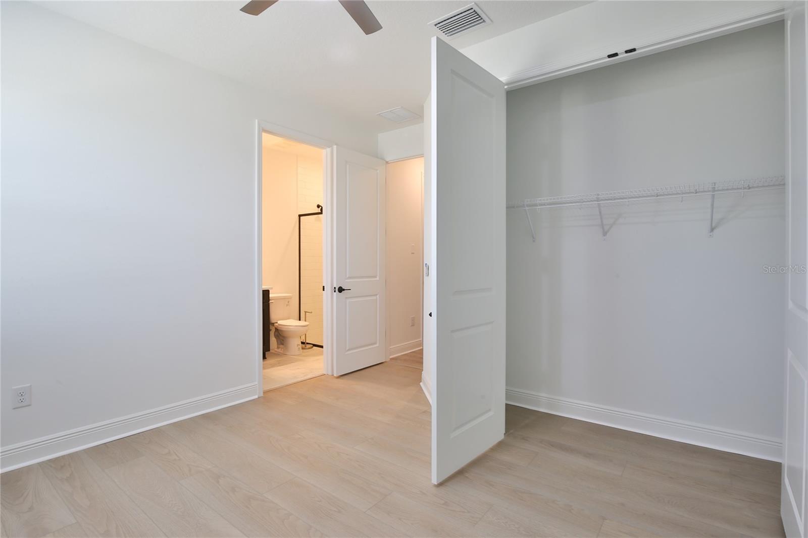 Image 26 of 52 For 17138 Savory Mist Circle