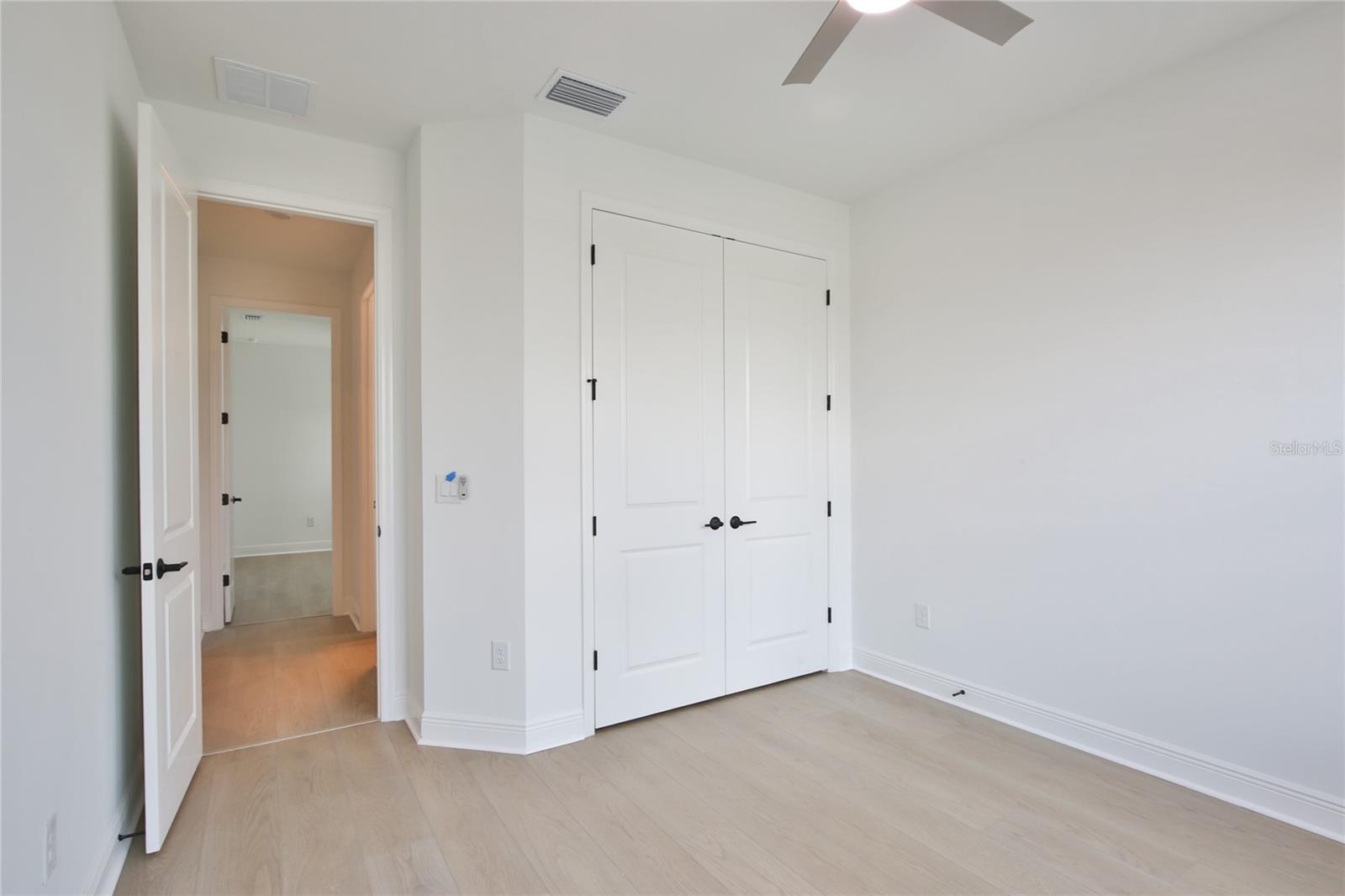 Image 31 of 52 For 17138 Savory Mist Circle