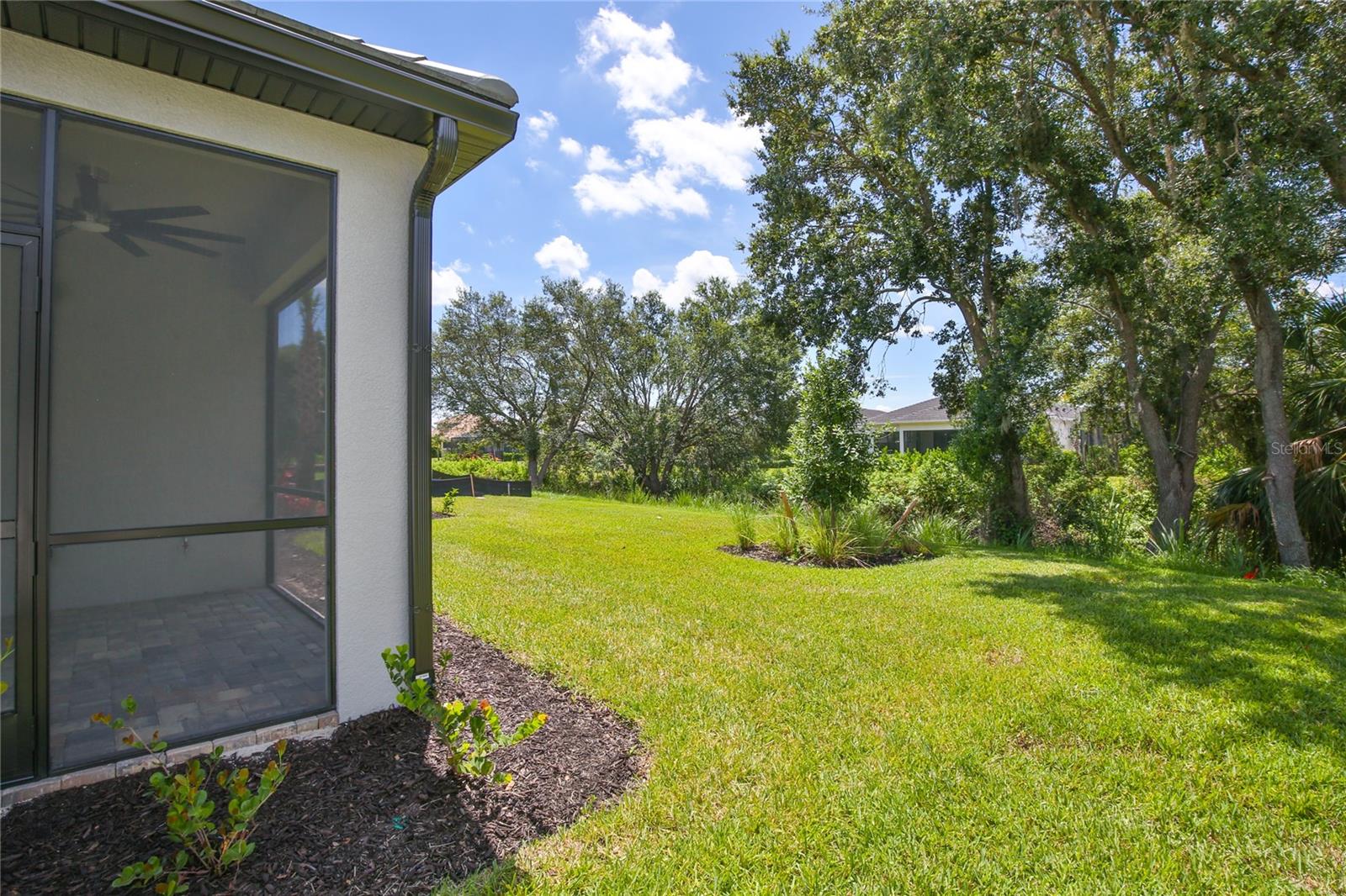 Image 38 of 52 For 17138 Savory Mist Circle