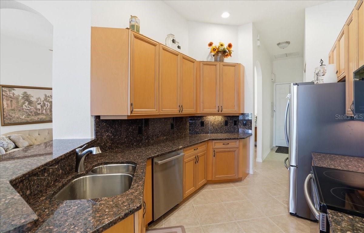 Image 16 of 61 For 6558 41st Court E