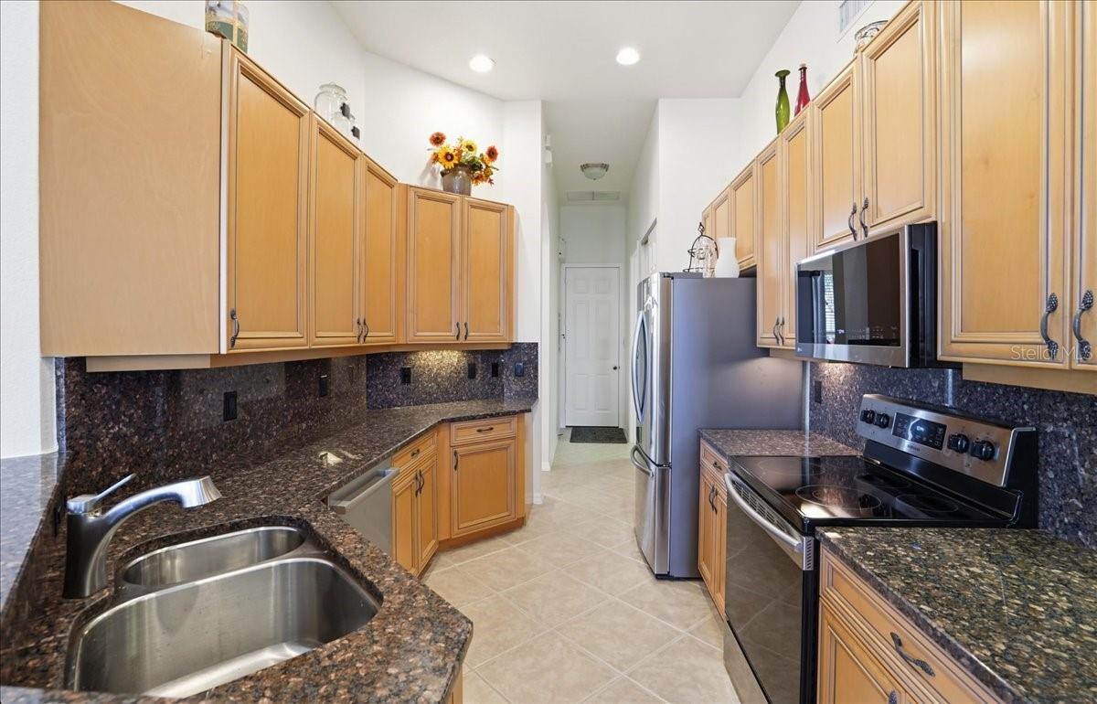 Image 17 of 61 For 6558 41st Court E