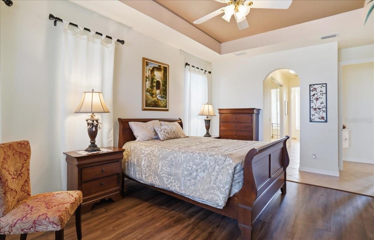 Image 24 of 61 For 6558 41st Court E