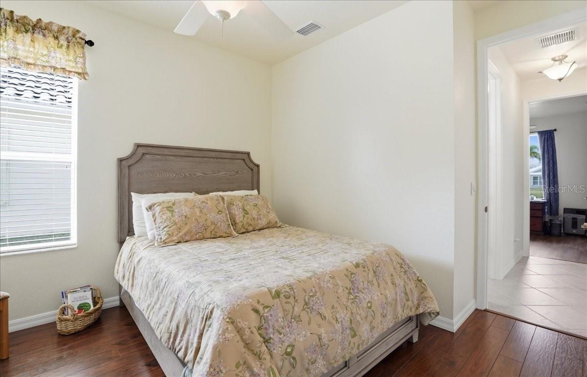 Image 33 of 61 For 6558 41st Court E