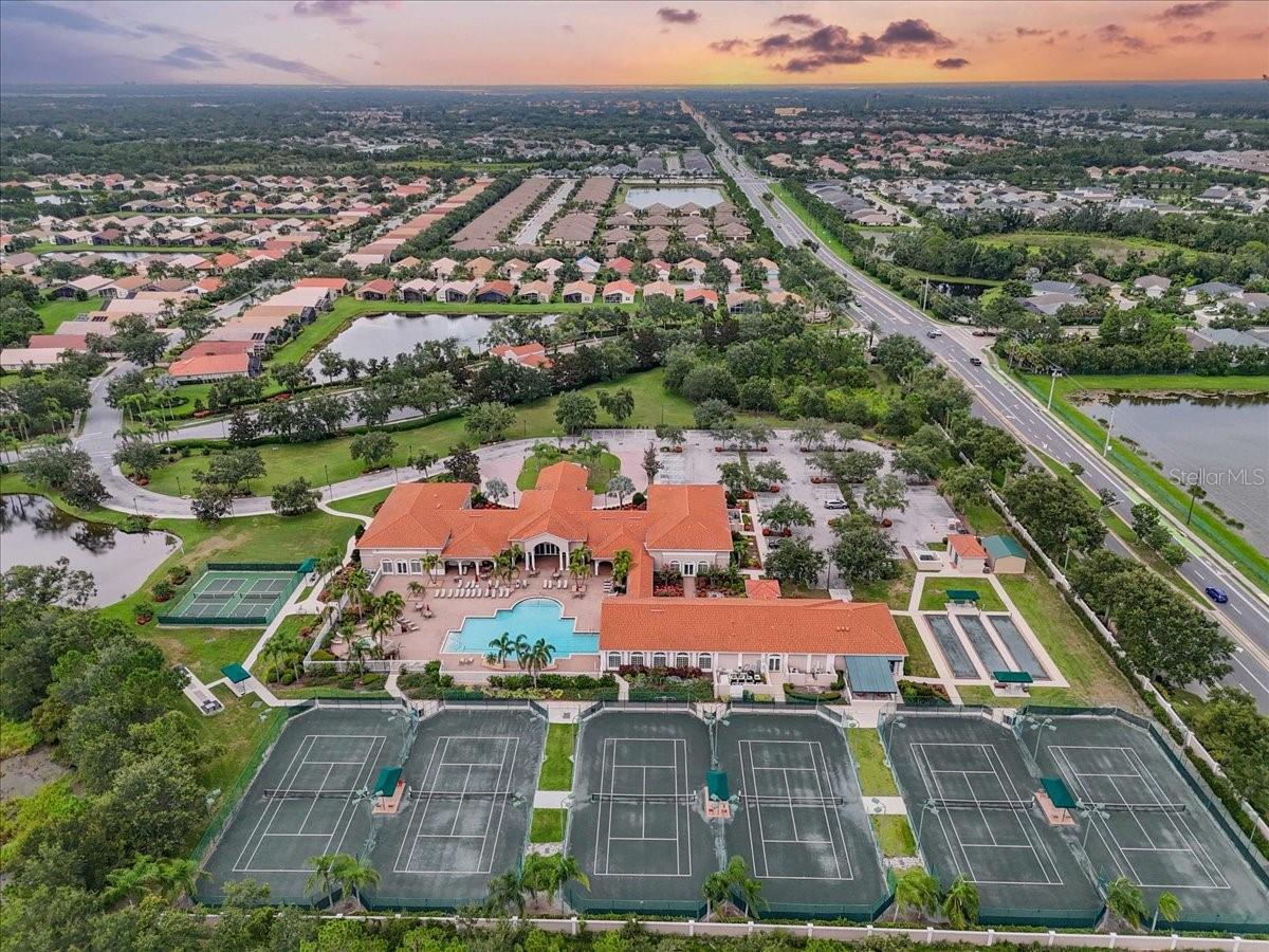 Image 50 of 61 For 6558 41st Court E