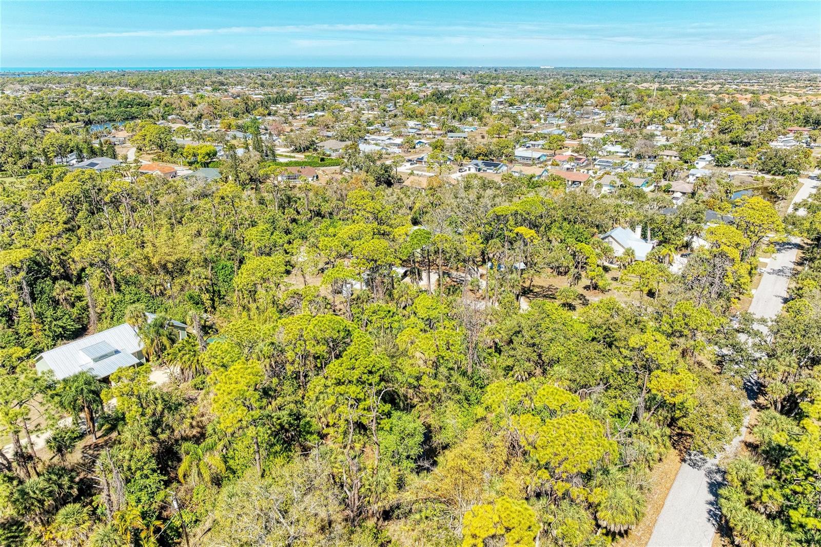 Image 13 of 100 For 820 Elm Street