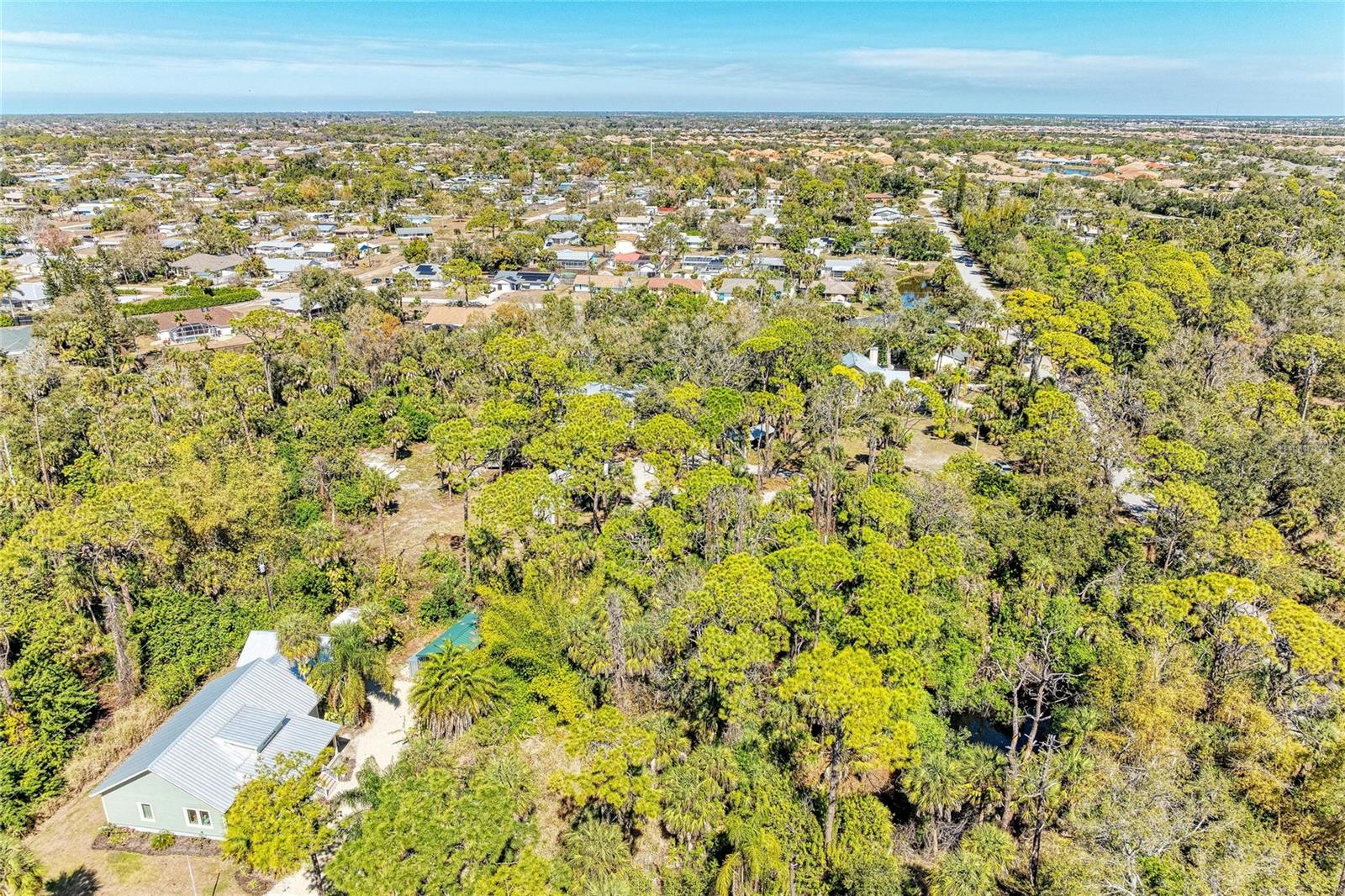 Image 14 of 100 For 820 Elm Street