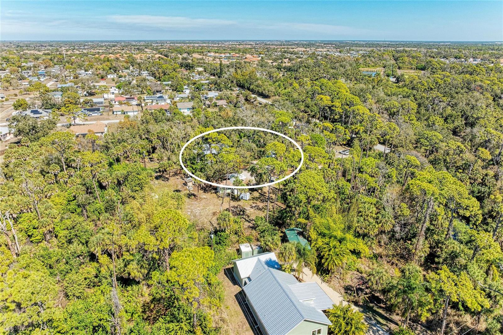 Image 15 of 100 For 820 Elm Street