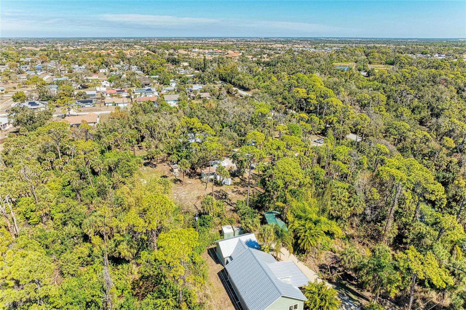 Image 16 of 100 For 820 Elm Street