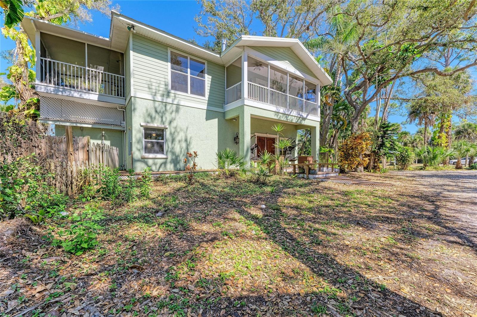 Image 25 of 100 For 820 Elm Street