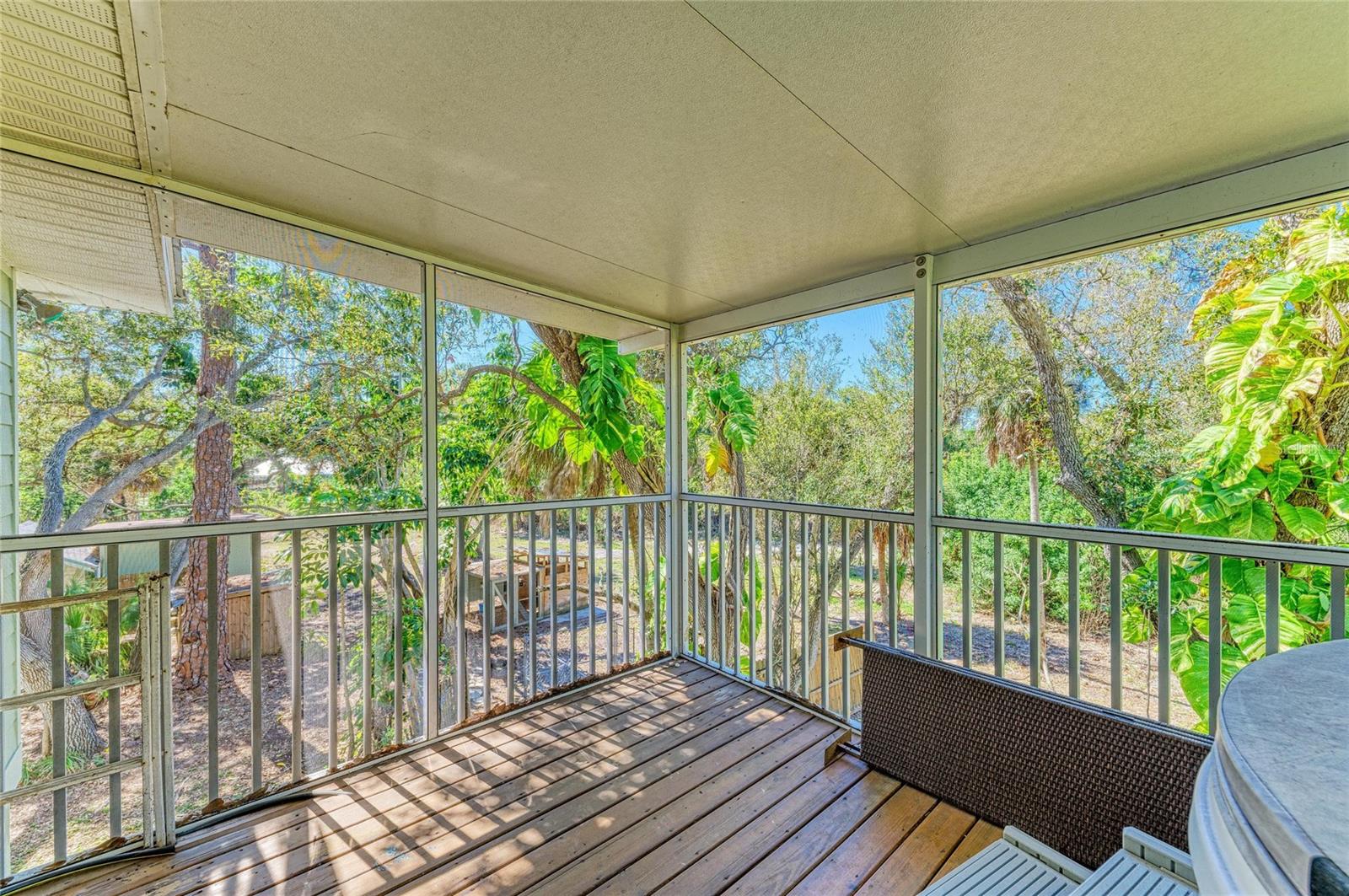 Image 44 of 100 For 820 Elm Street