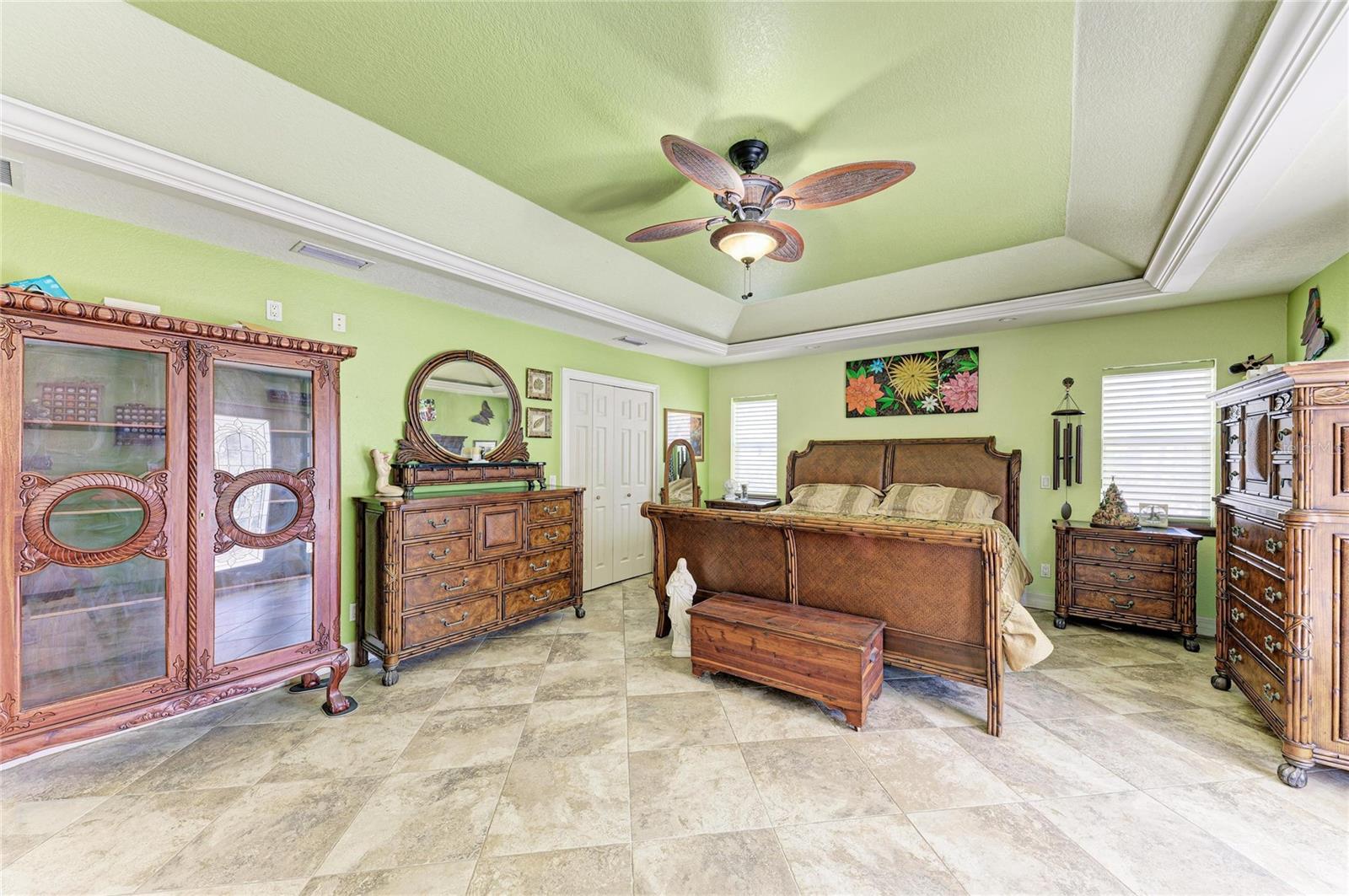 Image 49 of 100 For 820 Elm Street