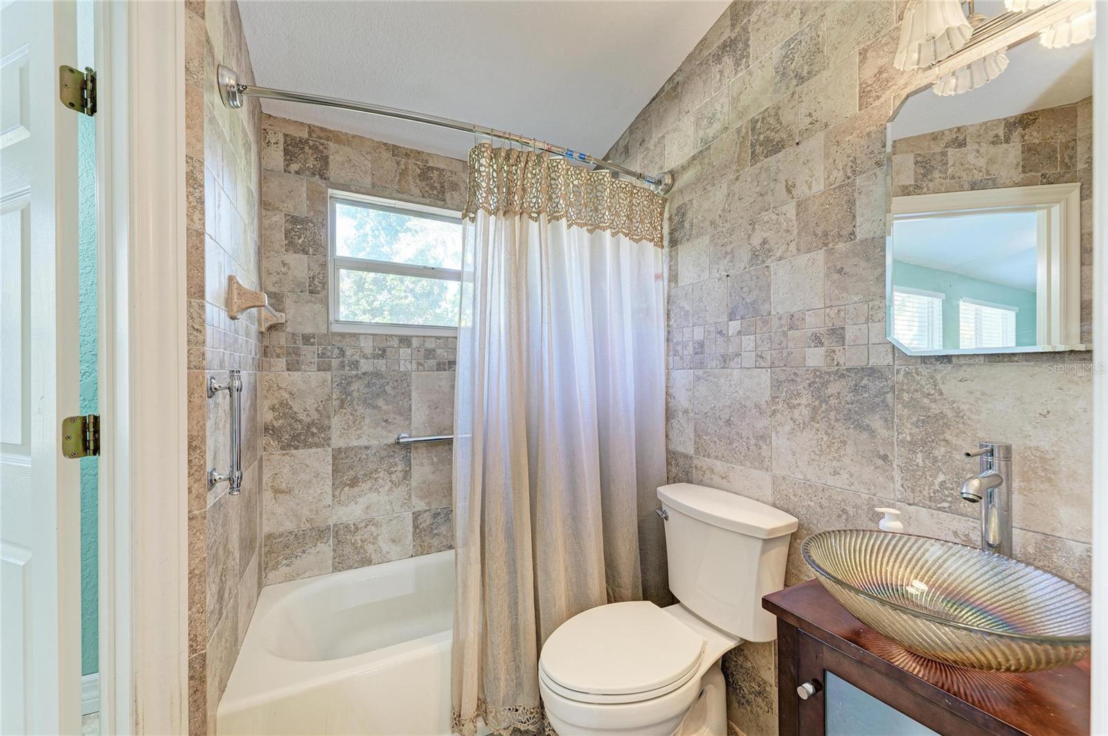 Image 76 of 100 For 820 Elm Street