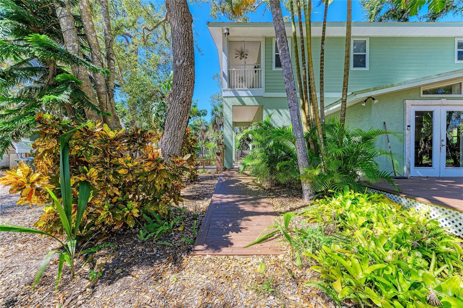 Image 90 of 100 For 820 Elm Street