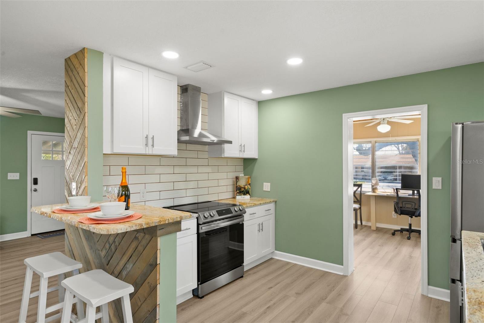 Image 14 of 47 For 1831 Meadowbrook Avenue